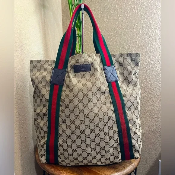 GUCCI GG CANVAS TOTE - Picture 1 of 16